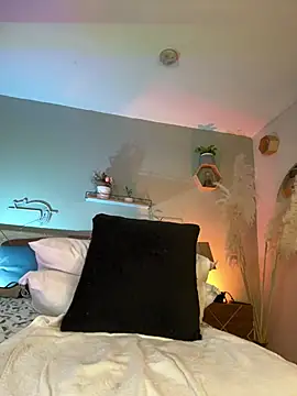 YariRose webcam