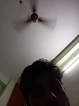 Brownhotboyzx's live cam