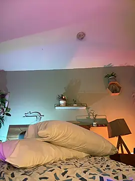 YariRose webcam