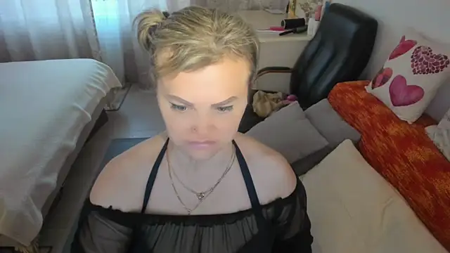 MildMature webcam