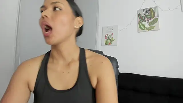 Naomy_foxx1