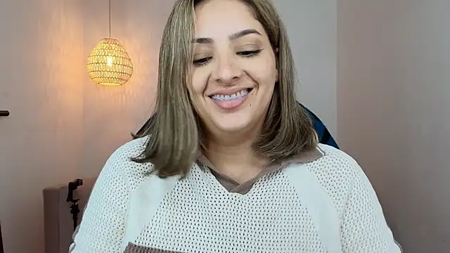 YummyAnna_ live cam on StripChat