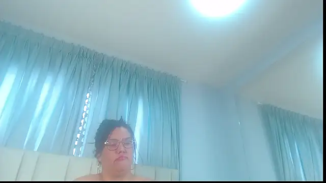 Sallydickinson webcam