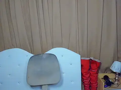 AshantTsiBigCock webcam