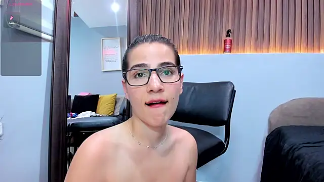 Miranda_doll_ webcam
