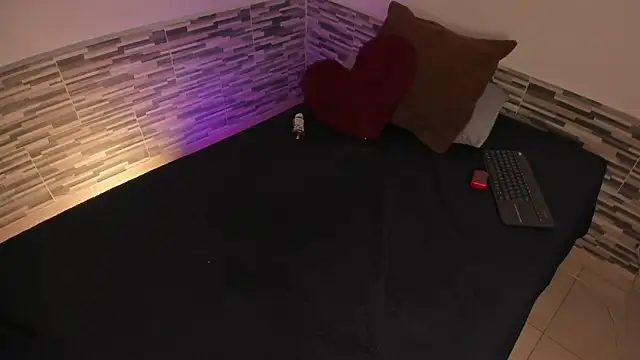 KittyVelve webcam