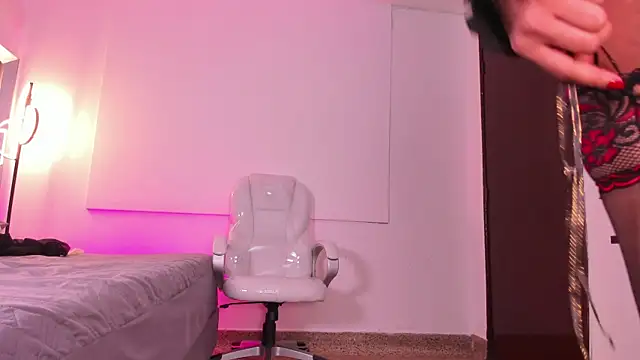 AmaraLewis webcam