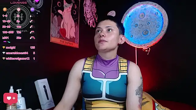 girl_intense444 webcam