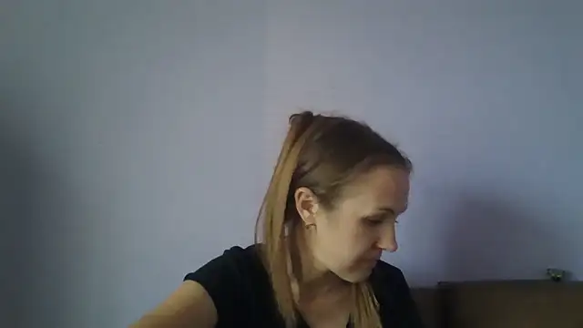 Milaniya261 webcam