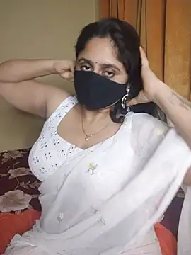 Sravvi499 webcam