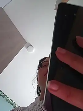 LunaRouuse_ webcam