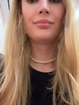 blonde_exe webcam