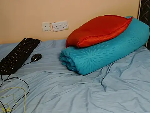 maya_nyla webcam