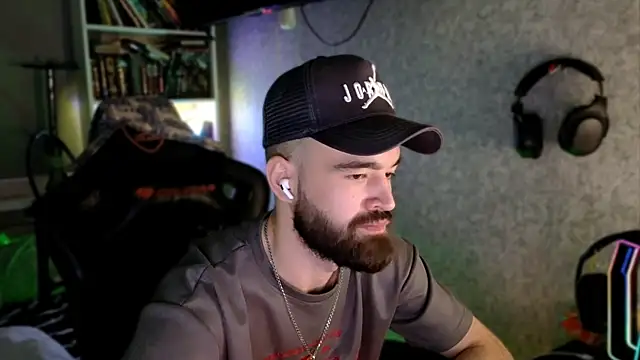 _Serious_Man webcam