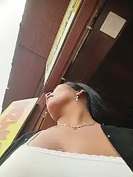 shailademons- webcam