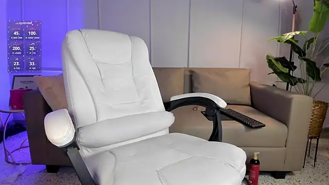 Emi_luv webcam