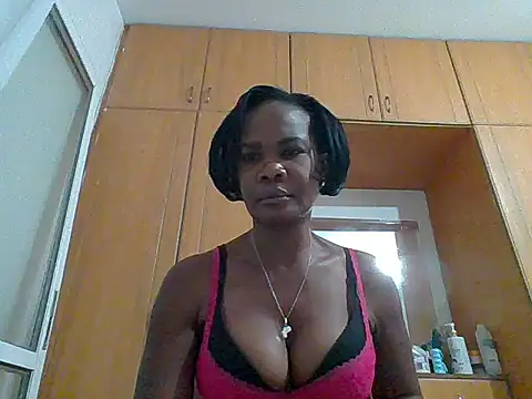SpicymilfXX webcam