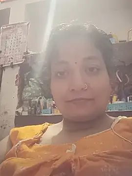 Aditibeauty42 webcam