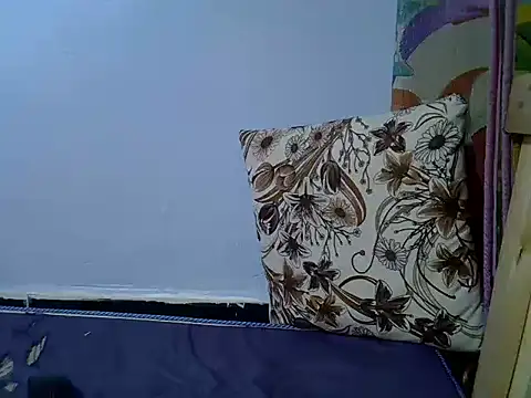 Lovelytriz_254 webcam
