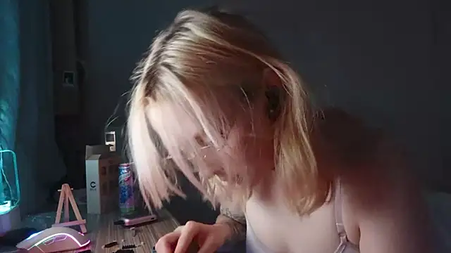 Melissa_Clude webcam