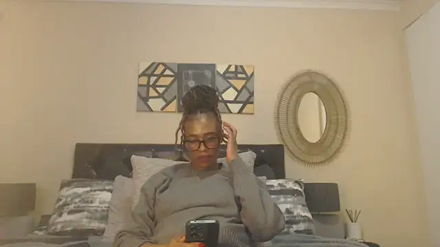 Creamyass22 webcam