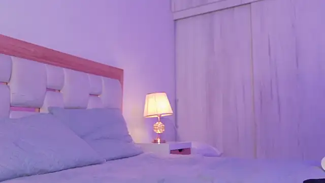 mia_hank