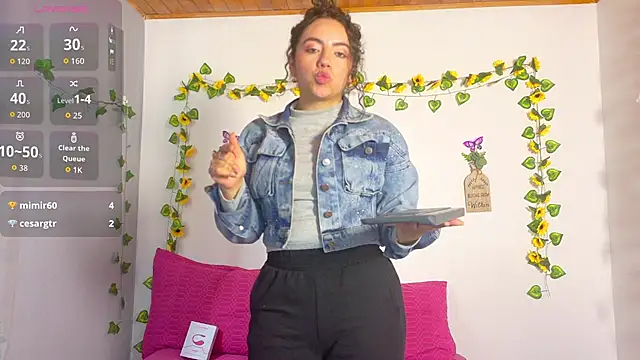 emiily_curly webcam