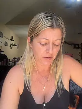 NikkiBlisss webcam