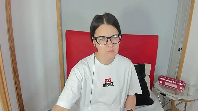 NadiaXlove webcam