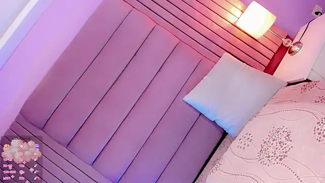Camille_deluxe webcam
