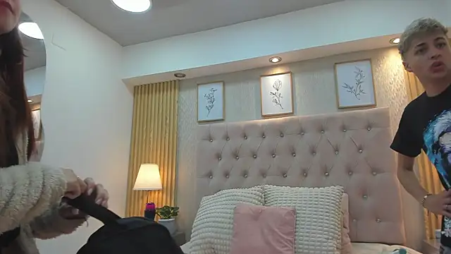 Ari_Stonne webcam