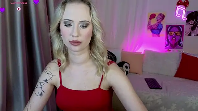SashaBrooks webcam