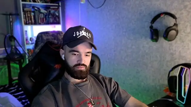 _Serious_Man webcam