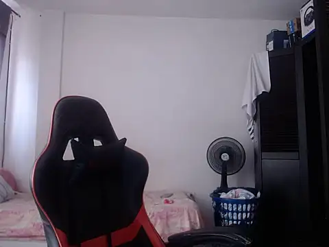 Adriana_0312 webcam