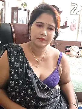 Rose-24 live cam on StripChat
