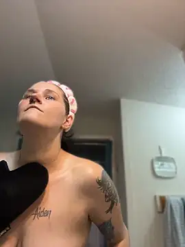 lolabunny9 webcam