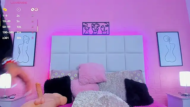 charlotte_kisss webcam