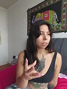 ivihetaira live cam on StripChat