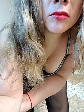 Dulce_Ferrer18 live cam on StripChat
