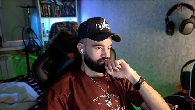 _Serious_Man webcam