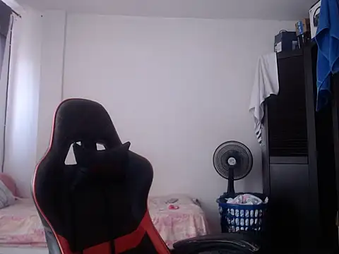Adriana_0312 webcam