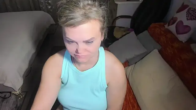 MildMature webcam