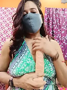 Hotpuja25 webcam