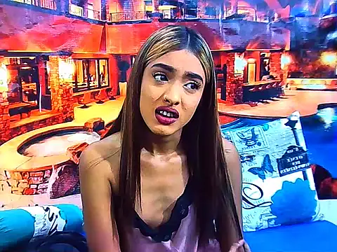 IndianPretty14u2Luv webcam