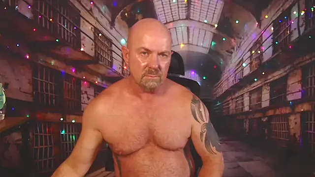 ManlyPrisonGuy