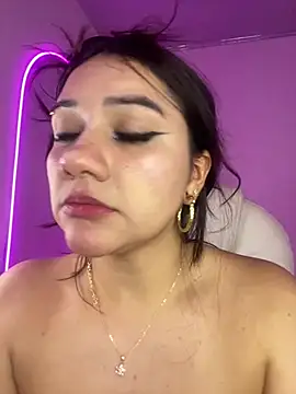 Zoe_Serrat webcam