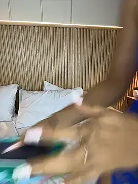 NahimiThompson webcam
