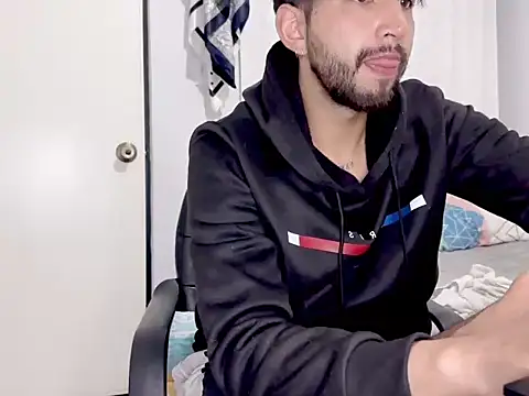 thomass1018 webcam