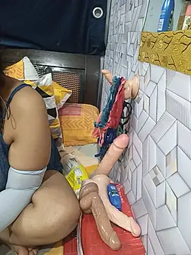 tina8th live cam on StripChat
