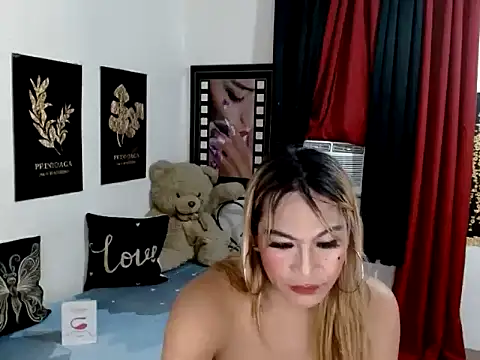 UrhotGoddess webcam